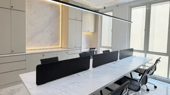 Cara Memilih Kontraktor Fit Out Kantor yang Tepat fit out interior kantor surabaya 1